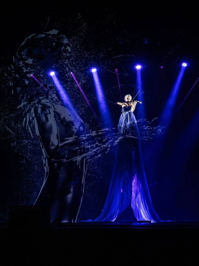 «Музыка в темноте. Гала Шоу» Евгении Зимы - изображение 2