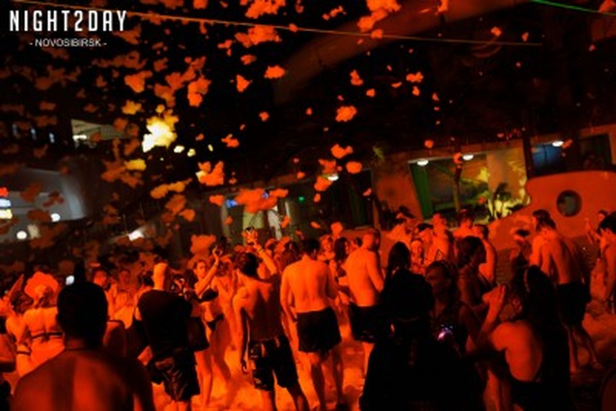 Акваночь «Неоновая волна» в аквапарке - изображение 4