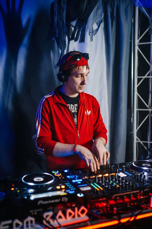 DJ-вечеринка More Time в Новосибирске - изображение 3