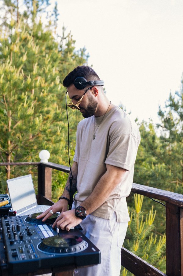 DJ-SET на летней веранде ресторана "Утёс" Новосибирск - изображение 3