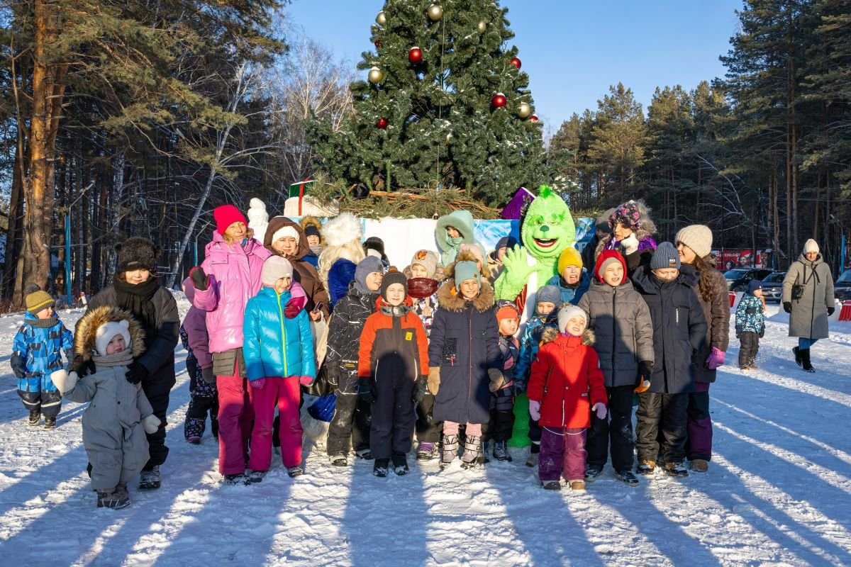 Открытие новогодней ёлки 2026 — Парк отдыха «Звезда» - изображение 2